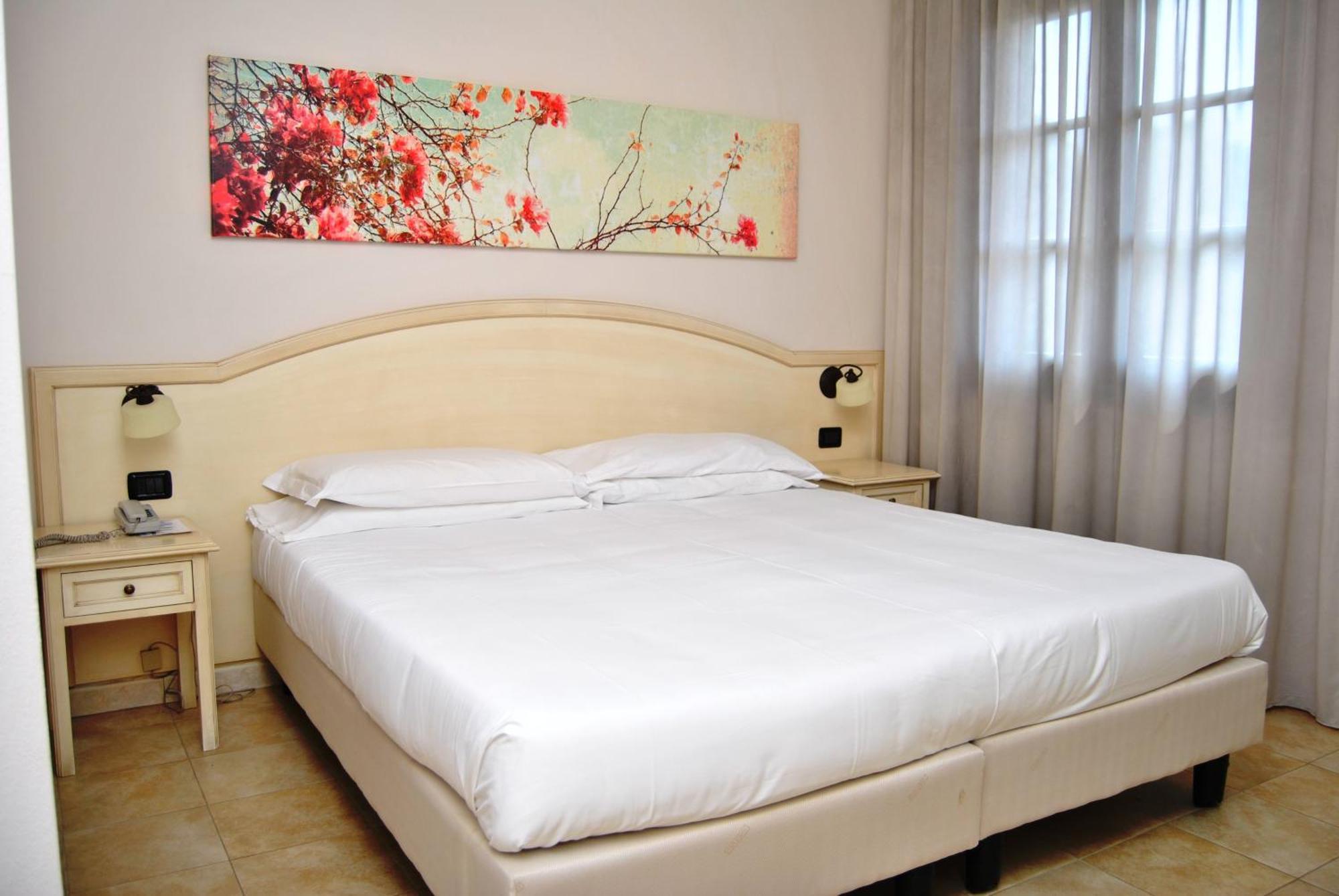 Hotel Sextum Bientina Екстер'єр фото