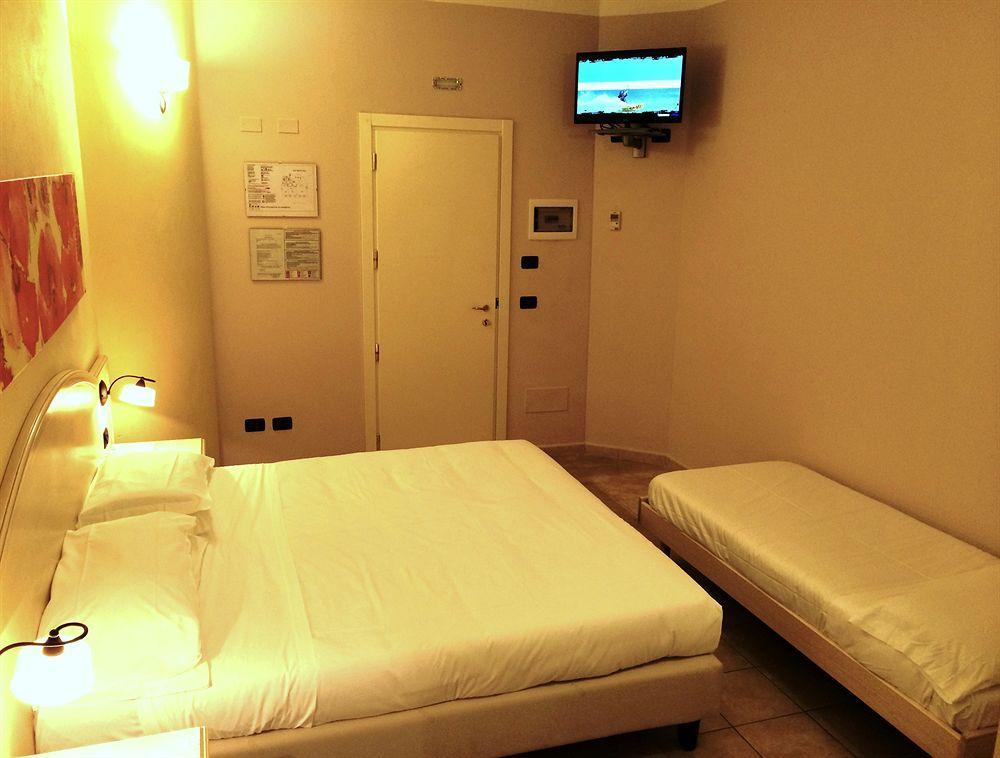 Hotel Sextum Bientina Екстер'єр фото