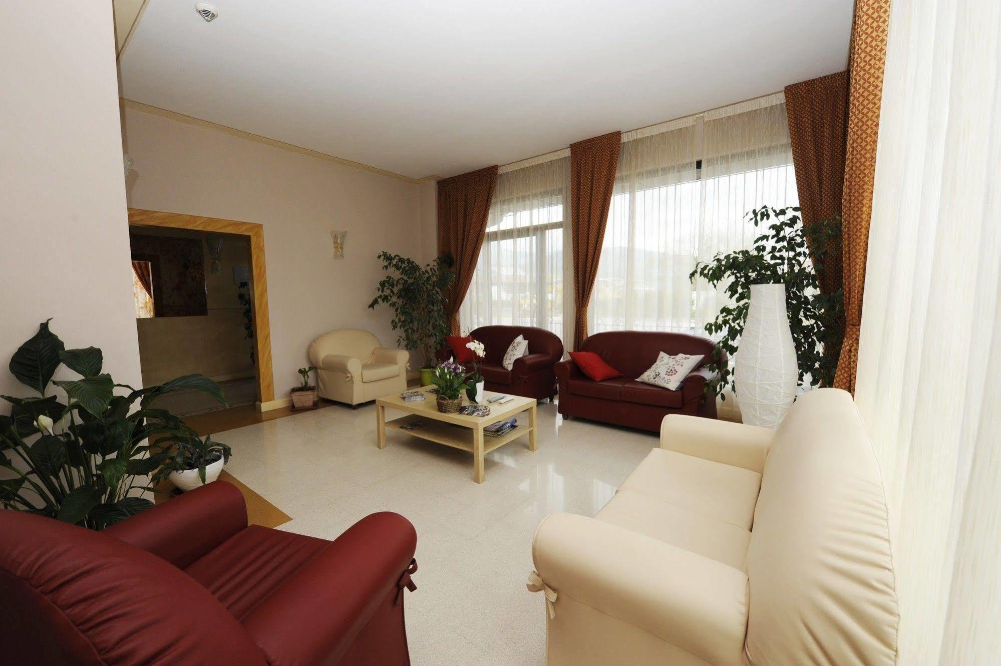 Hotel Sextum Bientina Екстер'єр фото